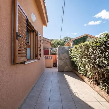 Hébergement de vacances Comfort A 4 Minuti Dal Mare- Giardino E Bbq *